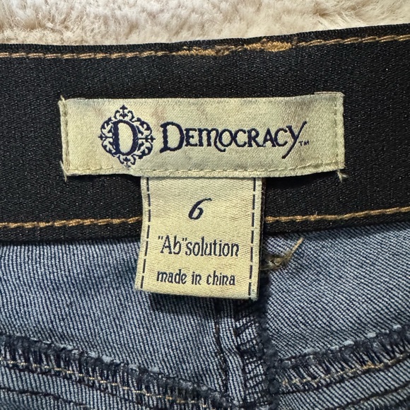 Democracy Ab Solution itty bitty bootcut jeans. Size 6 - Picture 7 of 9